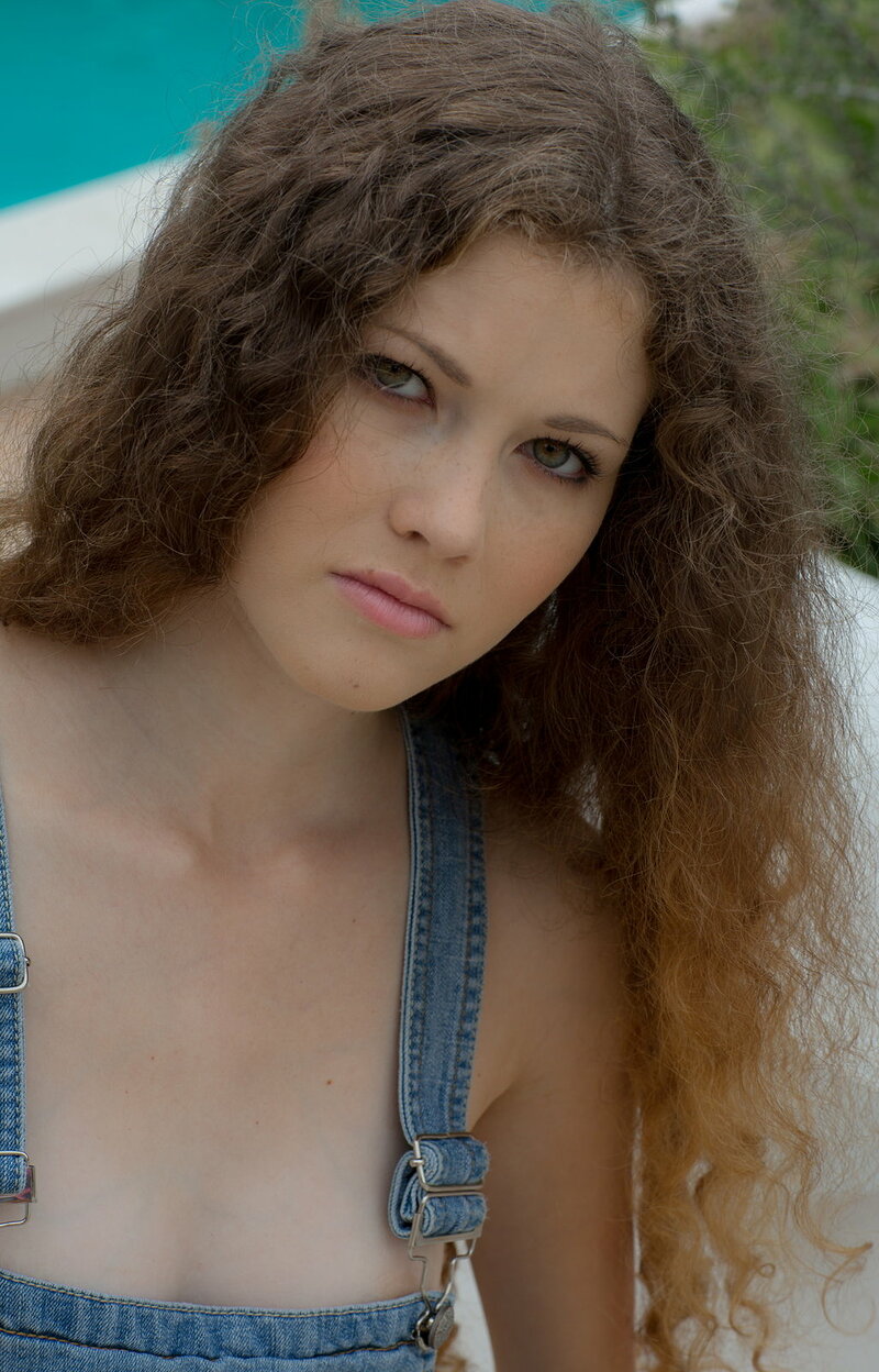 Злата, 44